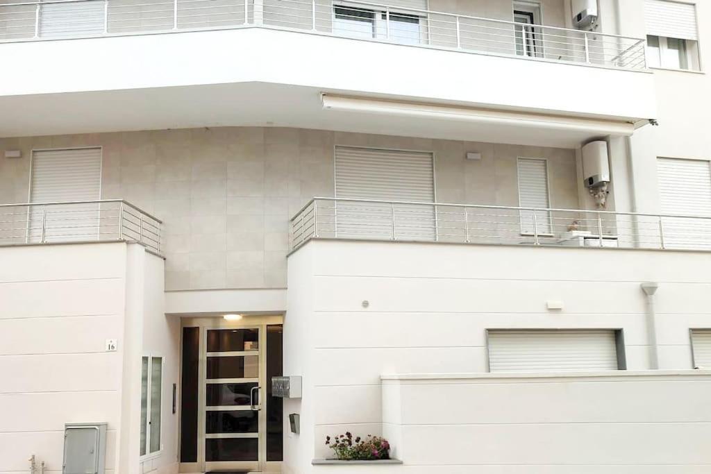 Lido Beach Apartments, Nuovi E Moderni, Vicino Alla Spiaggia アルゲーロ エクステリア 写真