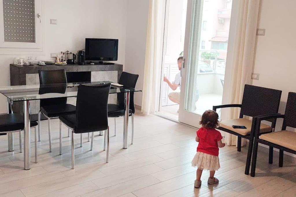 Lido Beach Apartments, Nuovi E Moderni, Vicino Alla Spiaggia アルゲーロ エクステリア 写真