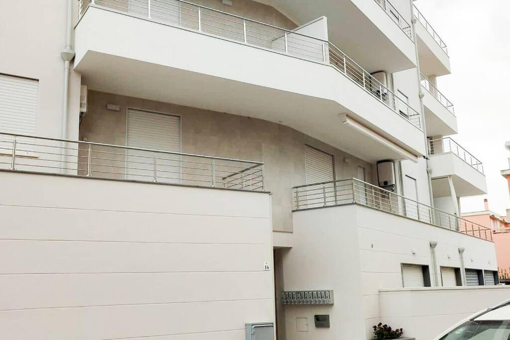 Lido Beach Apartments, Nuovi E Moderni, Vicino Alla Spiaggia アルゲーロ エクステリア 写真